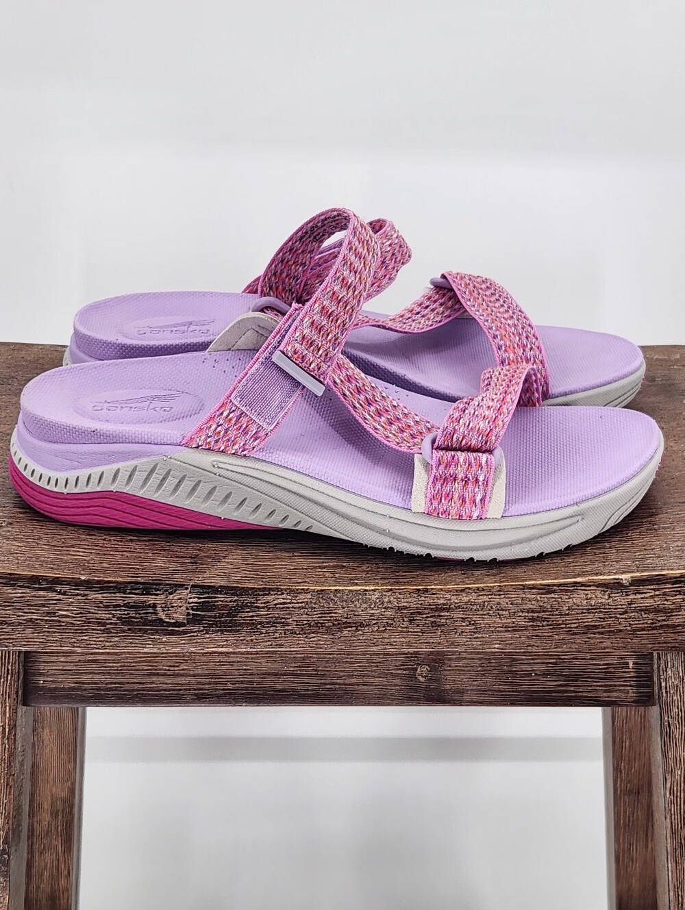 Dansko Adjustable Sport Sandals Rosette Fuchsia  Sz 39 Outdoor,vacation,camping.